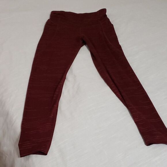 Champion. EUC.  Burgandy Athletic Leggings Size S. - Picture 6 of 11